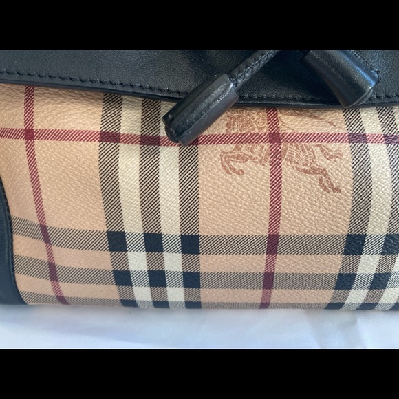 Burberry Black Classic Check Crossbody bag - Picture 5 of 16